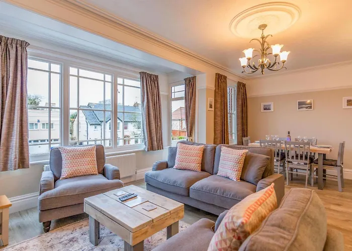 Sully\'S Cove, Stylish Apartment Near Southwold Pier