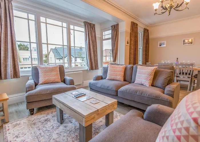 Sully\'S Cove, Stylish Apartment Near Southwold Pier