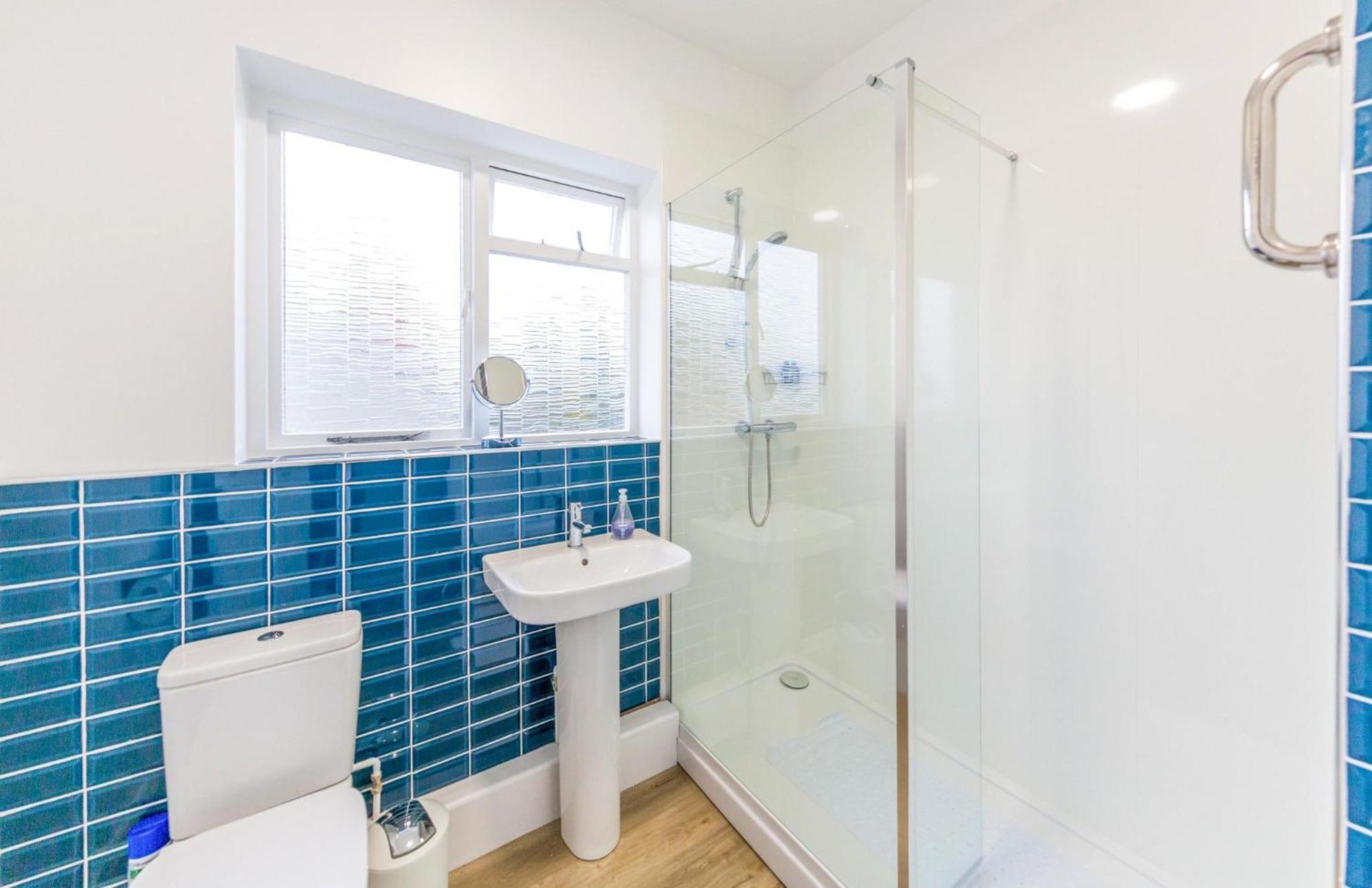 Sully's Cove, Stylish Near Pier Holiday home *