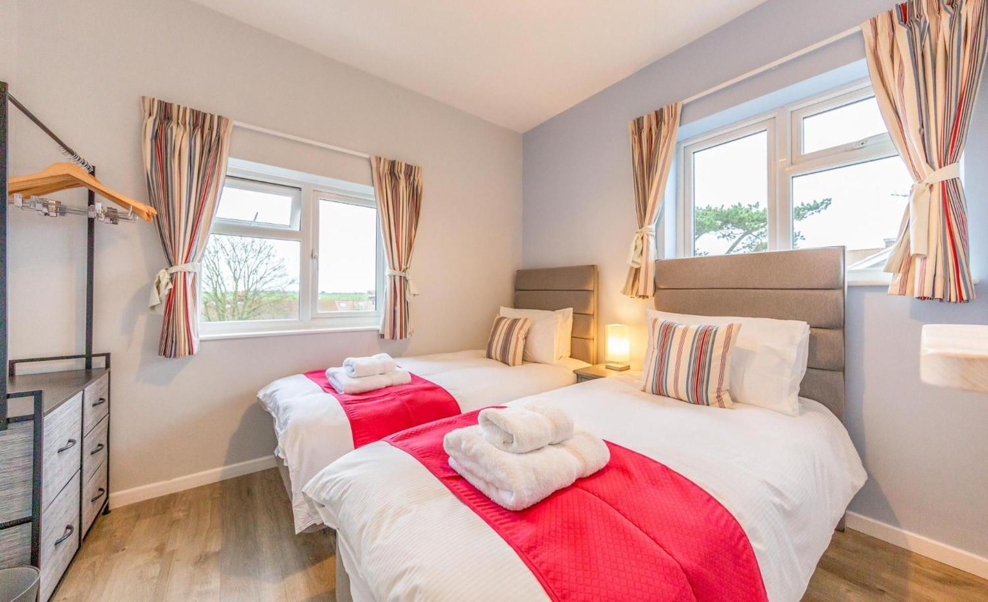 Sully's Cove, Stylish Near Pier * Southwold